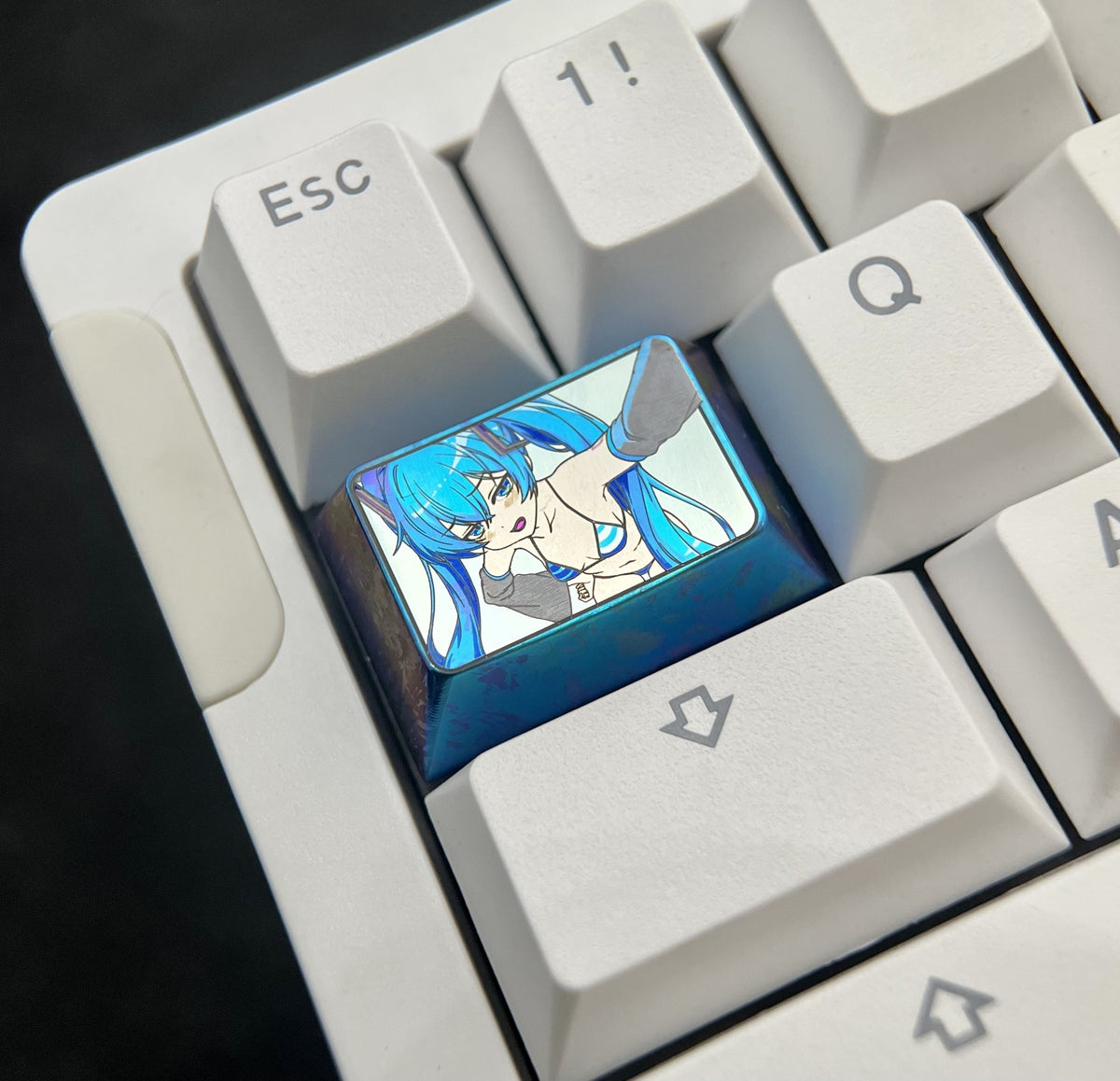 Hatsune Miku Beach 1.5u Titanium Keycap