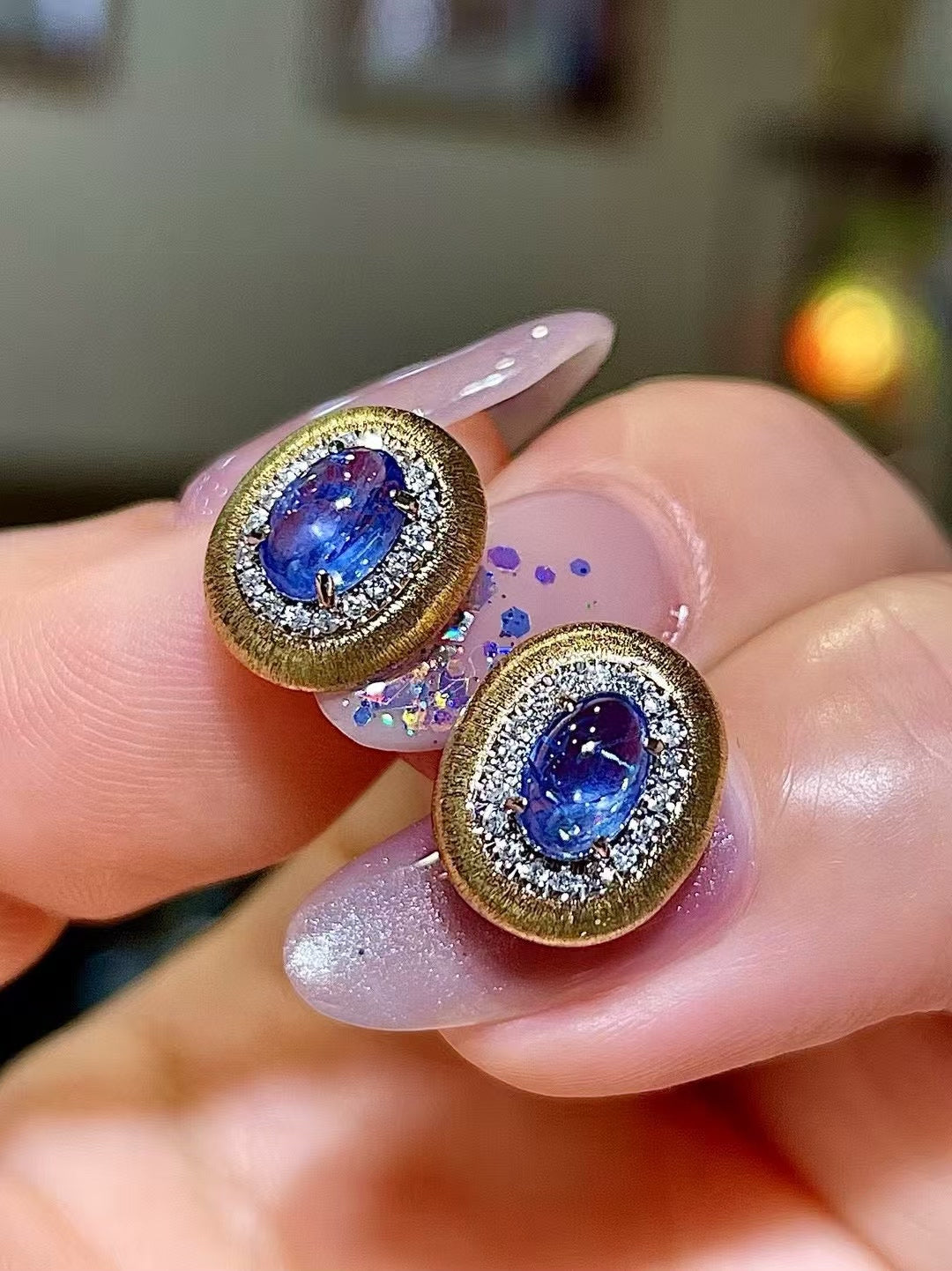 18K Gold Natural Unheated Burma Sapphire 1.65ct Stud Earrings with Diamond Halo