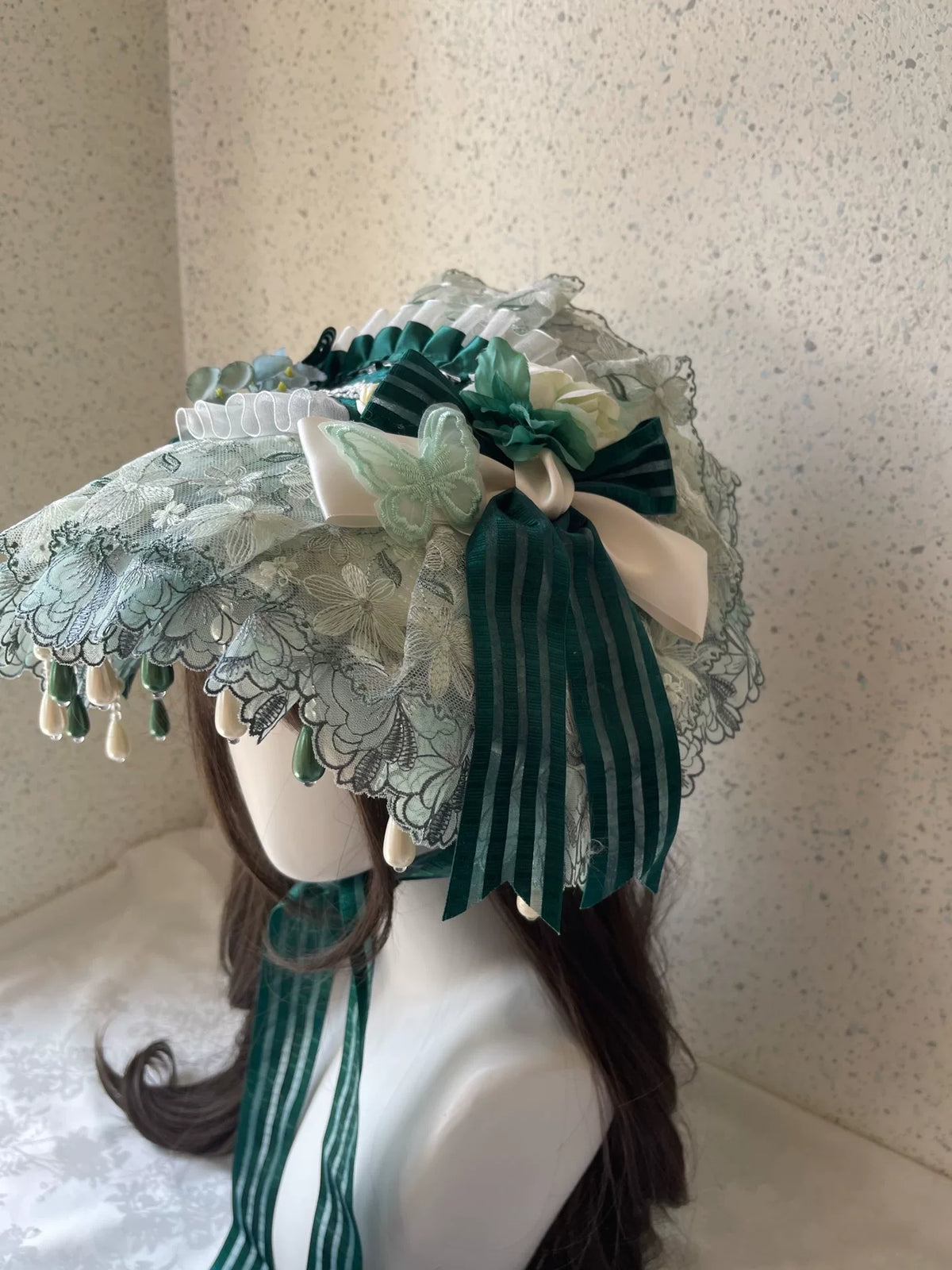 Gorro plano Lolita de encaje verde