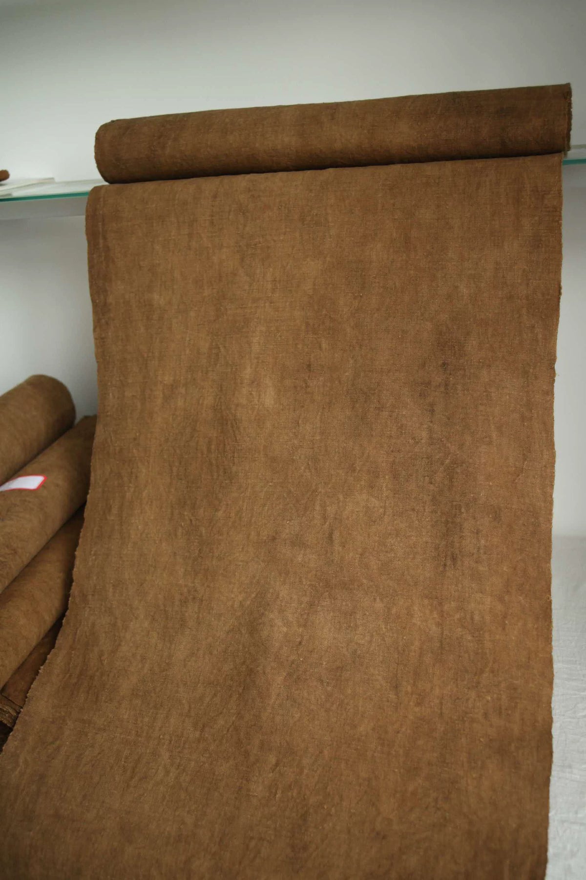 Tissu de coton tissé à la main teinture végétale ocre