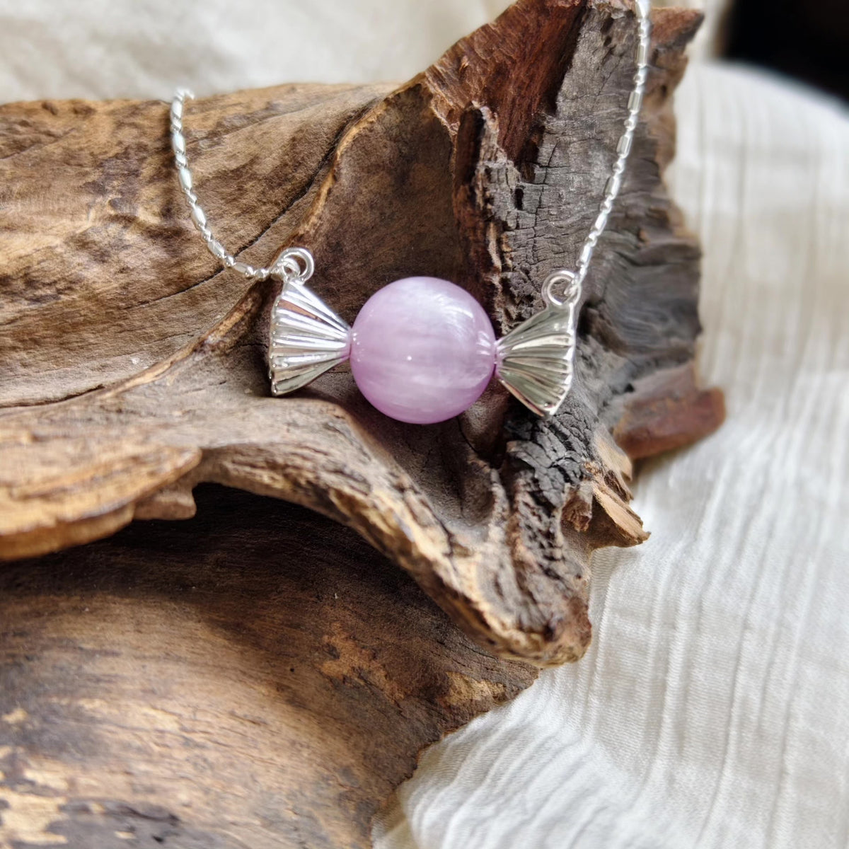 Collier Candy Kunzite avec sphère de 13 mm