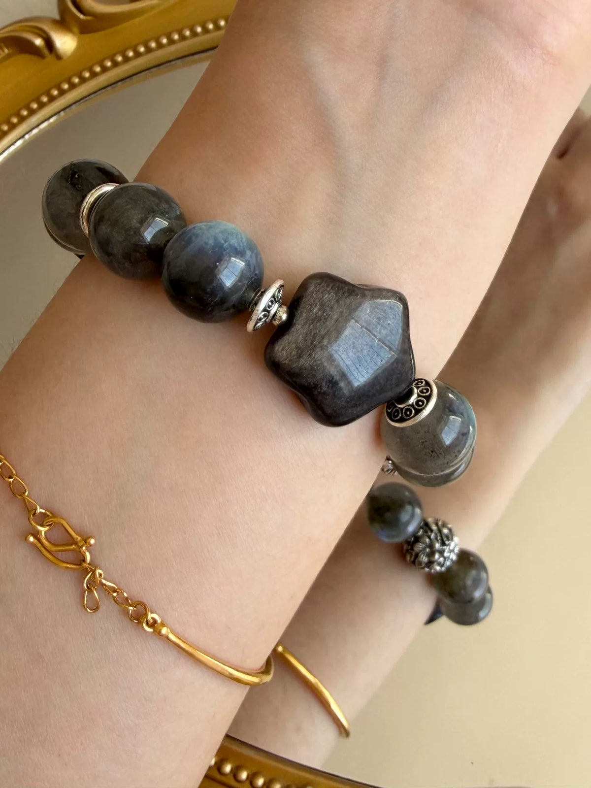 Bracciale in pietra di luna grigia 13mm