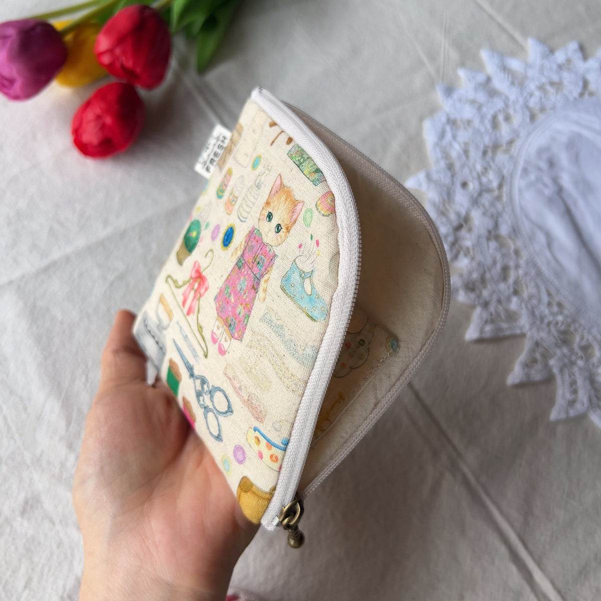 Handgemaakt Japans Katoen-Linnen etui met kat en konijn