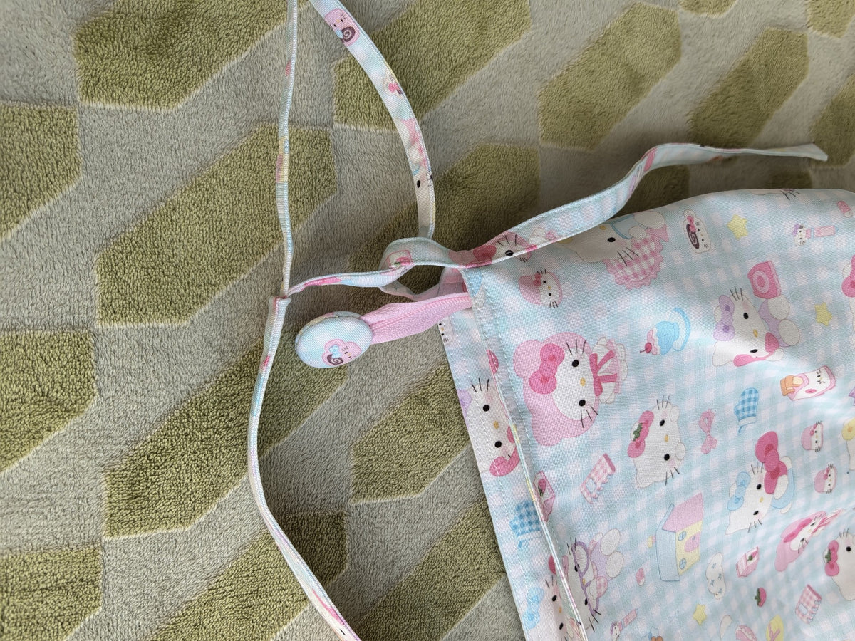 Hello Kitty Gingham Print Shoulder Bag