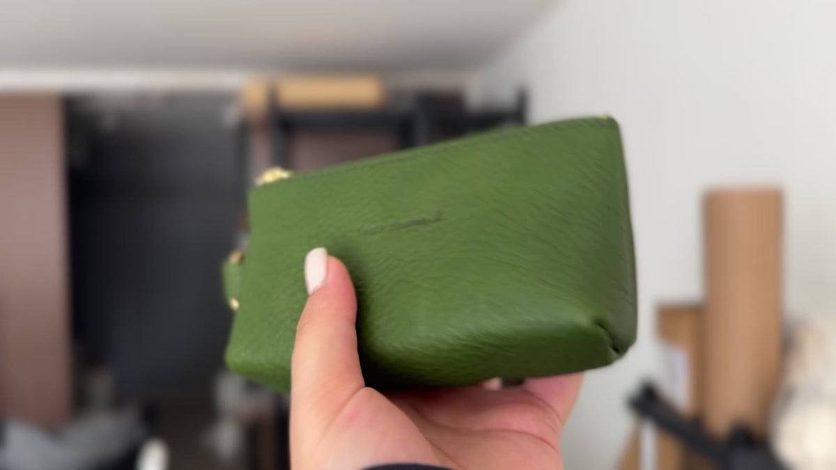 Bolsa de Mão em Pele Curtida Vegetal