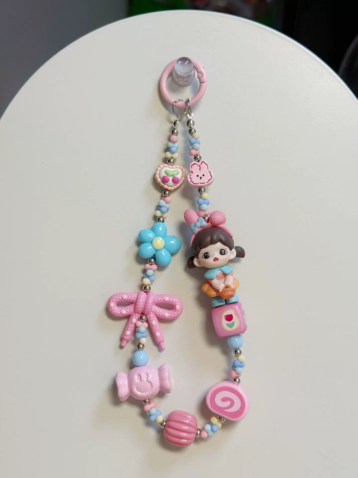 Pastel Kawaii Girl Perlen-Telefonriemen Anhänger