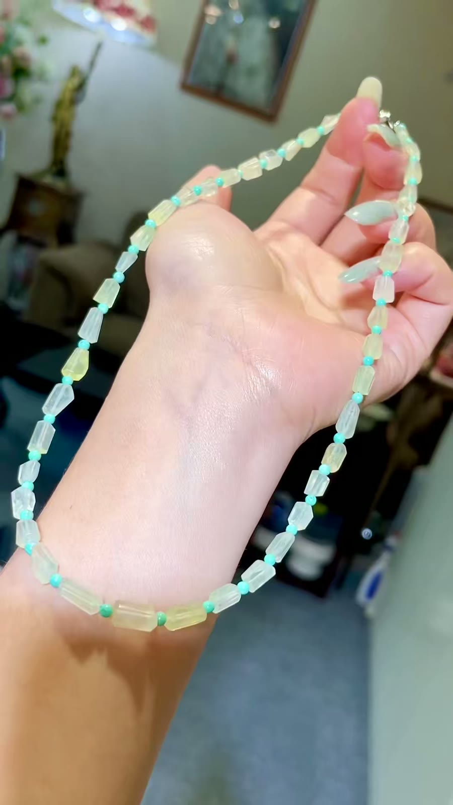 Collana di perline in prehnite e turchese