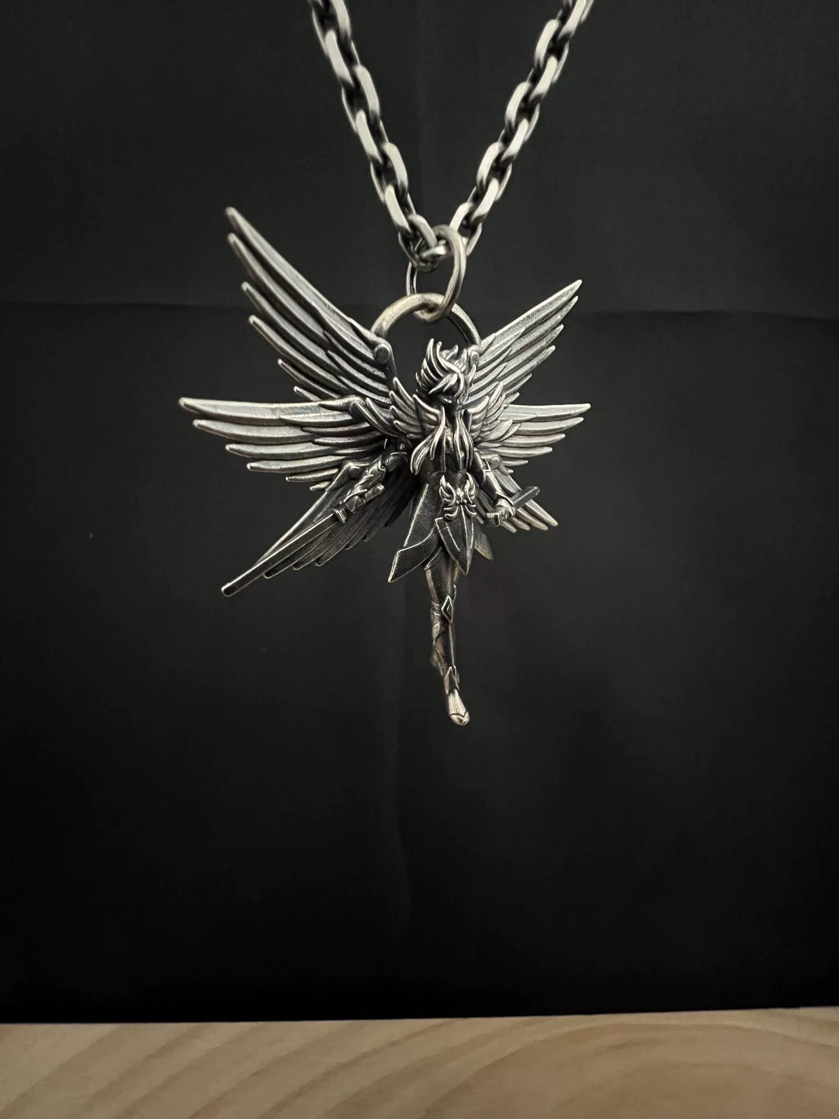 Saint Seiya Seiya silverhänge med vingar