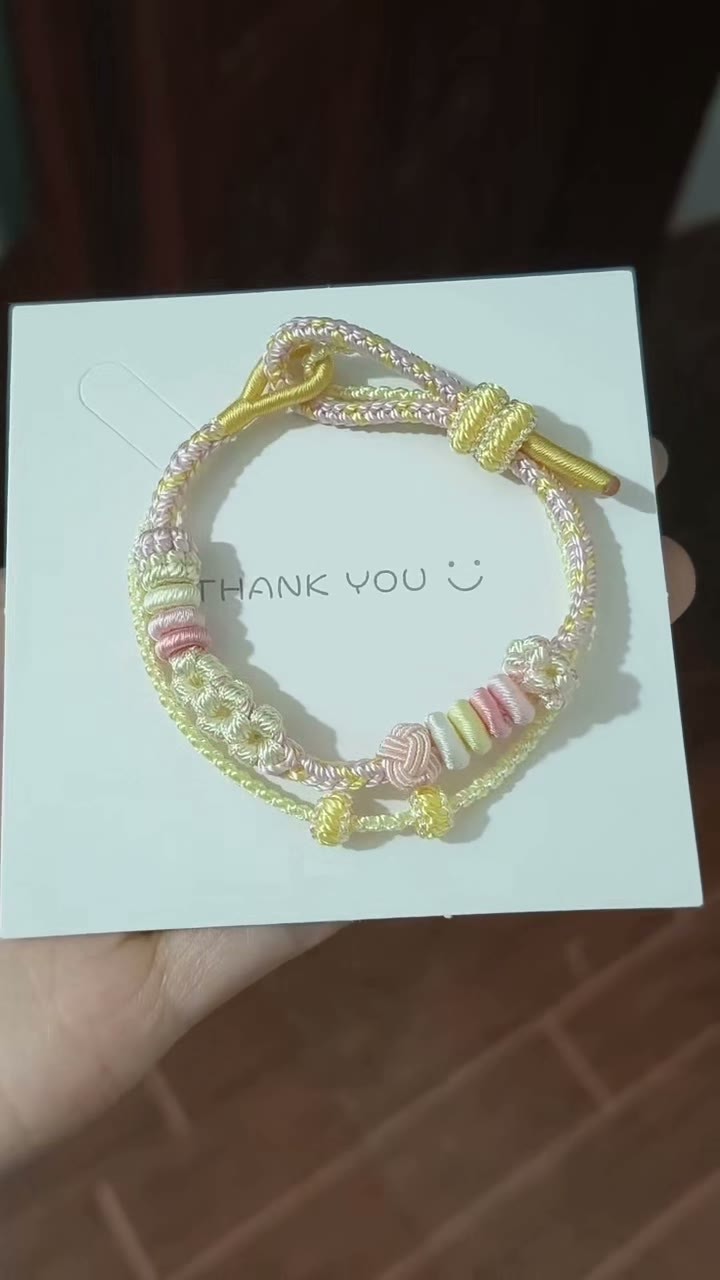 Handmade Gradient Braided Bracelet with Flowers