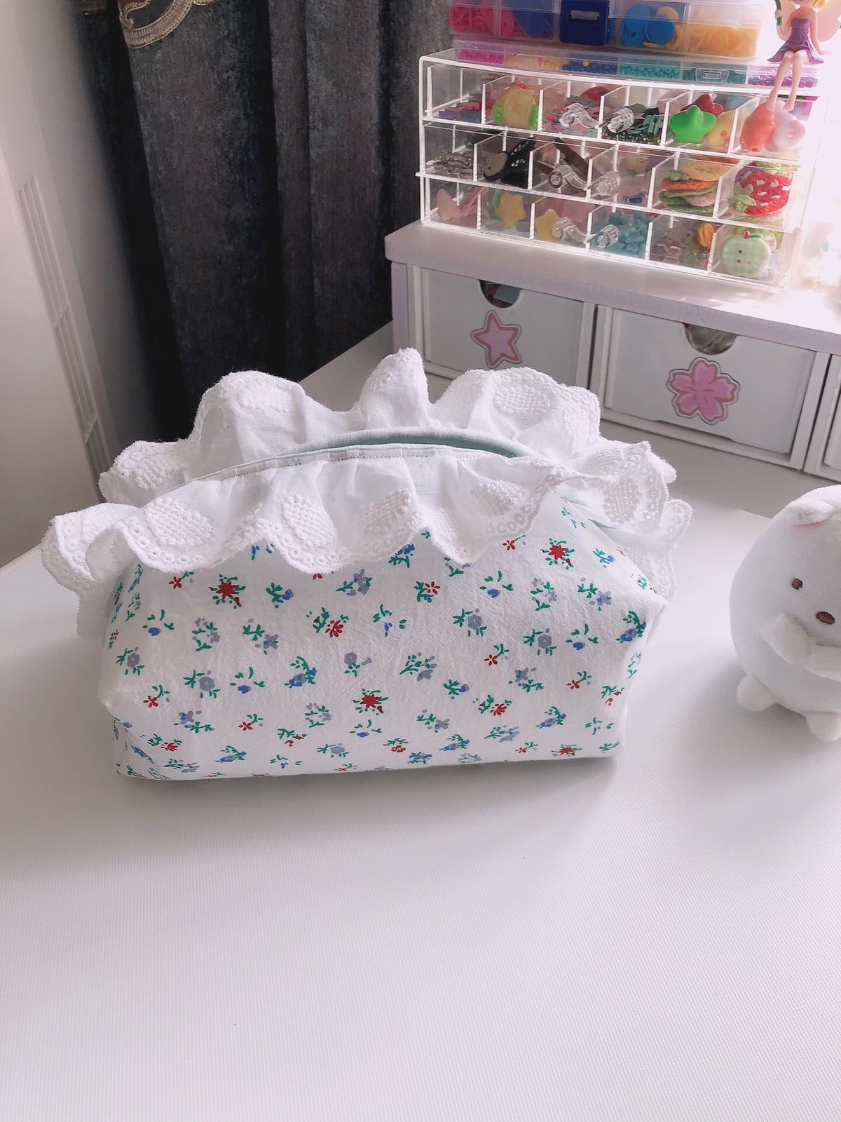 Handmade Floral Lace Tissue Storage Pouch