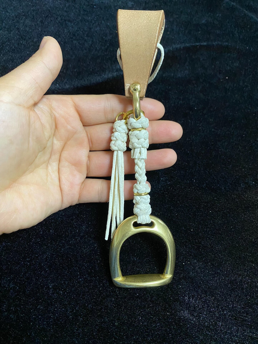 1015485185428 - Image 1