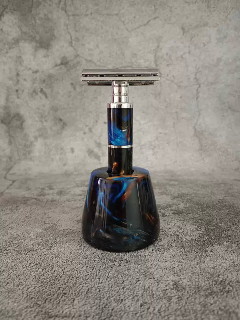 Double Edge Safety Razor with Blue Resin Handle
