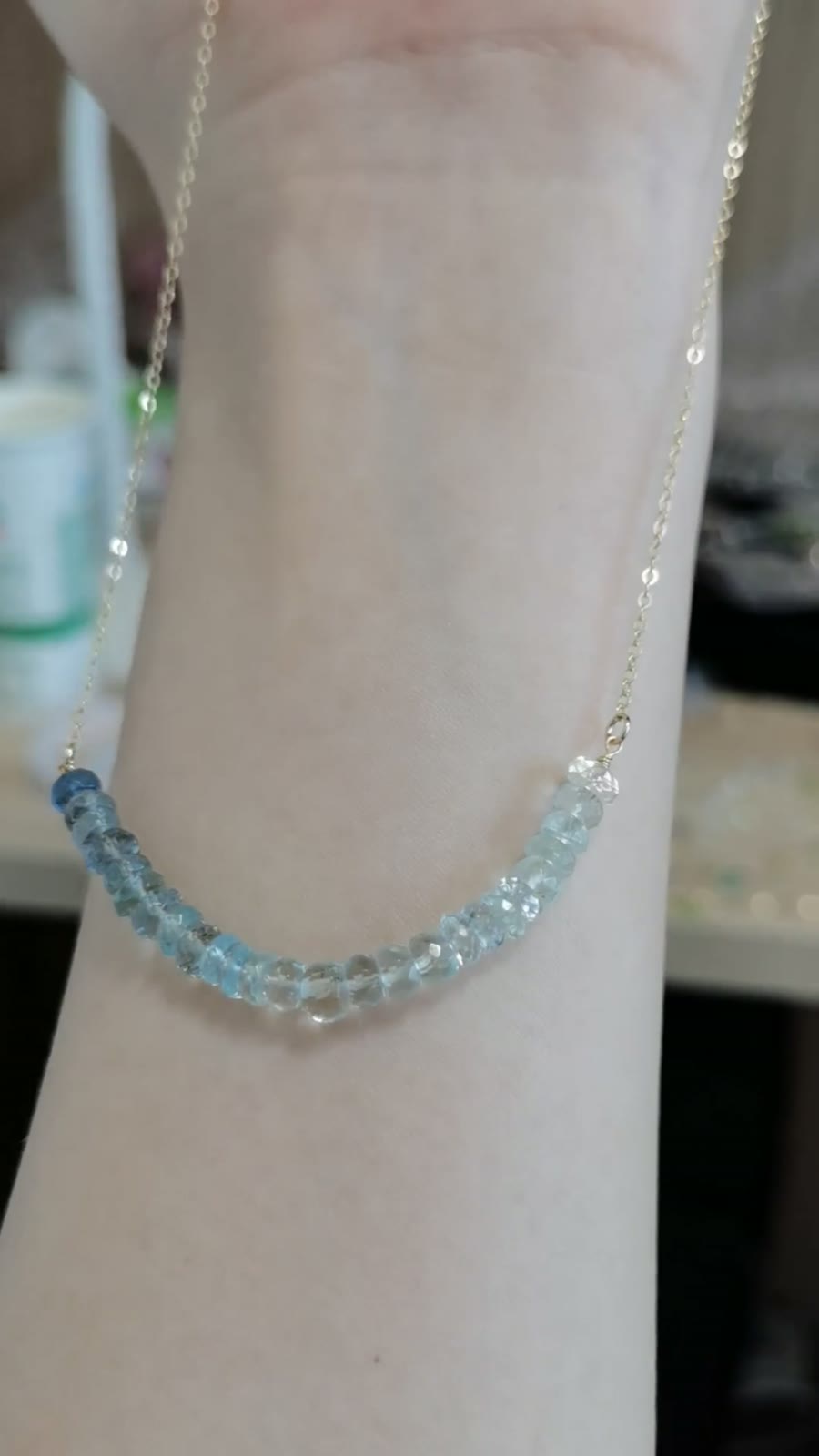 Natürliche Aquamarin-Perlenkette goldgefüllt