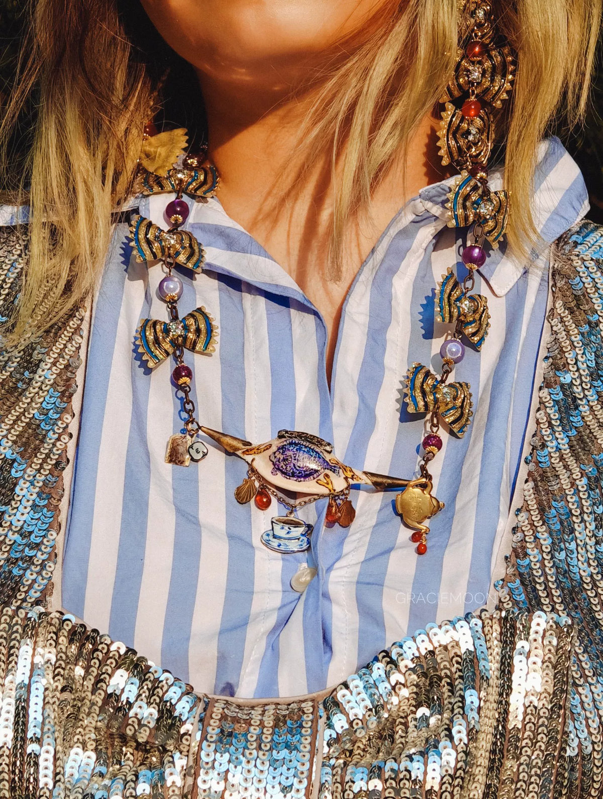 Collana Vintage con Pendente a Conchiglia e Perle Viola