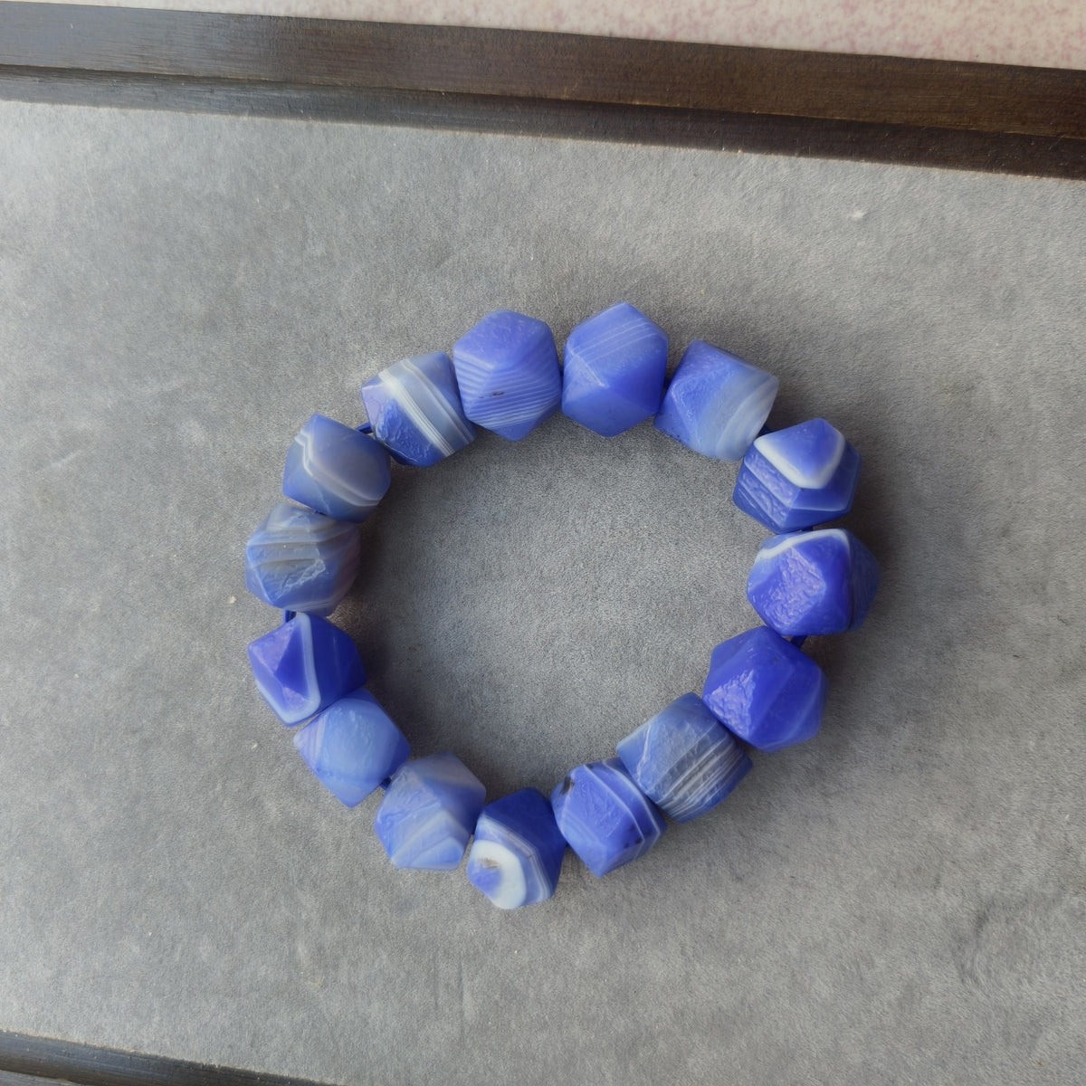 Natural Agate Eight-Sided Bead Bracelet