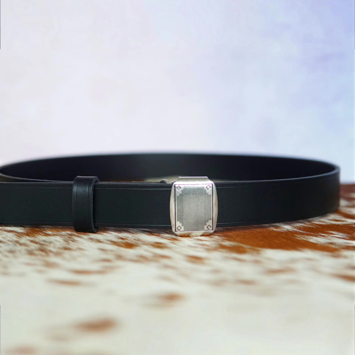Hinge Buckle Belt Vegetable Tanned Leather