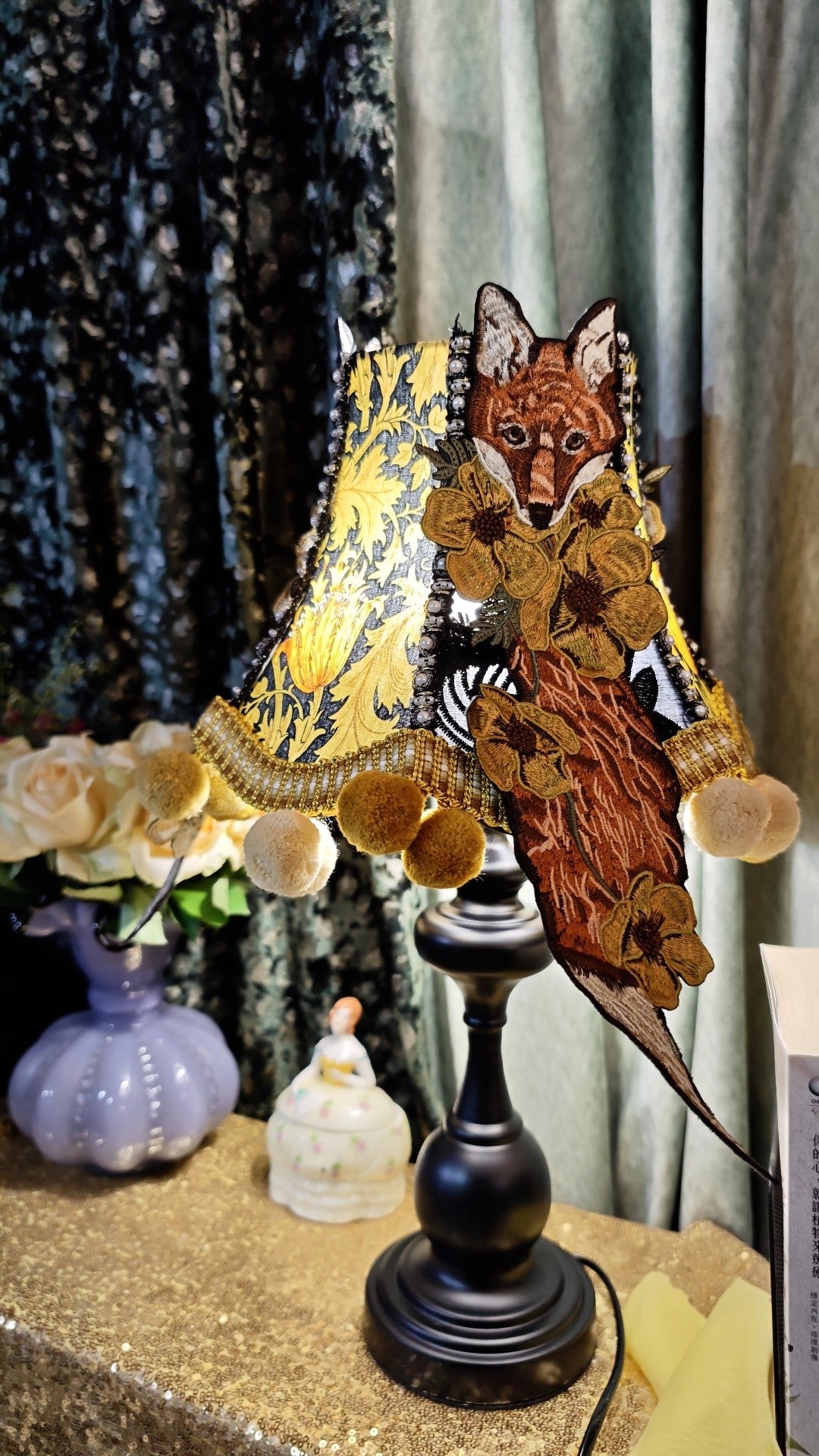 Artistic Table Lamp with Embroidered Fox Shade