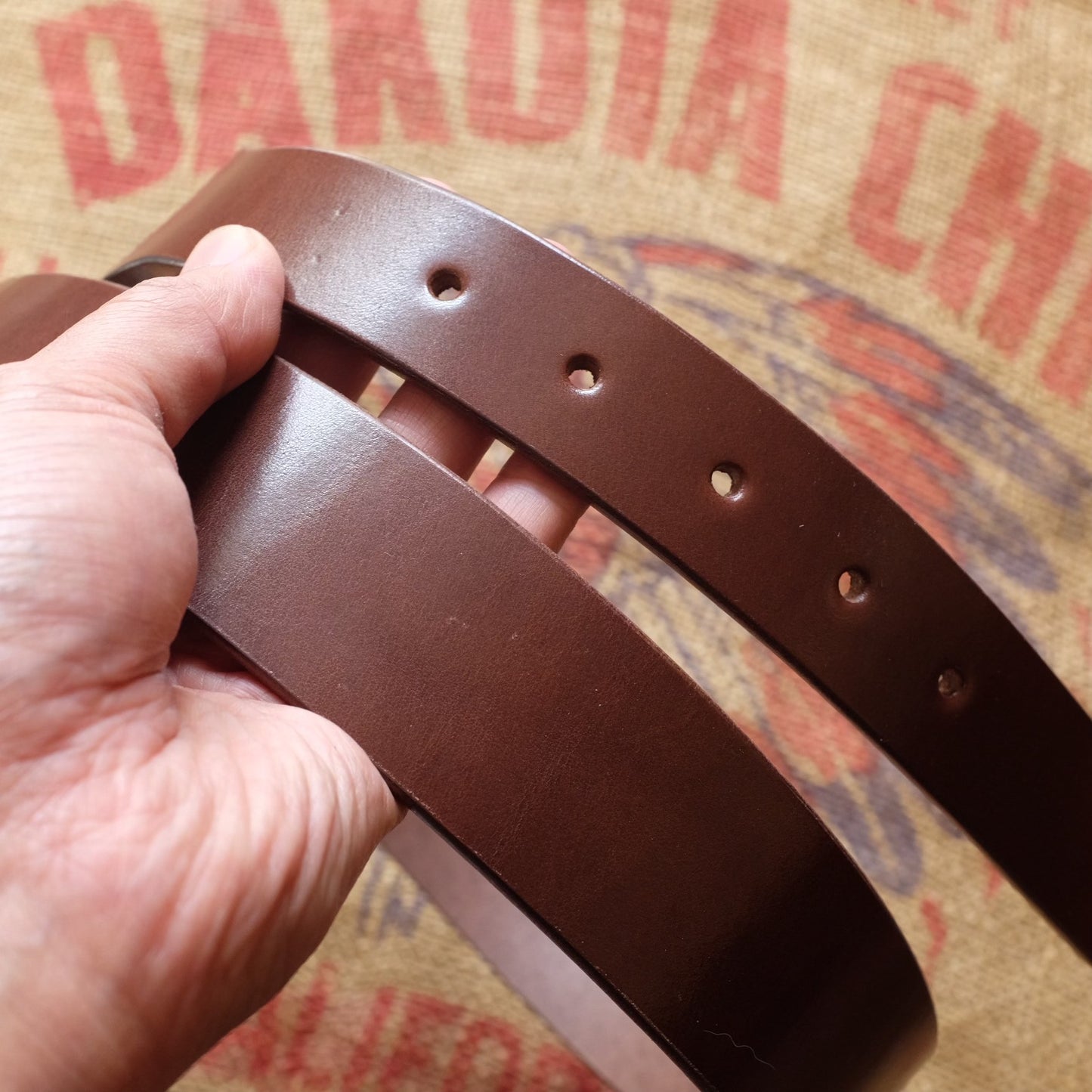Full-Grain Leather Belt with Oyster Shell Silver Buckle