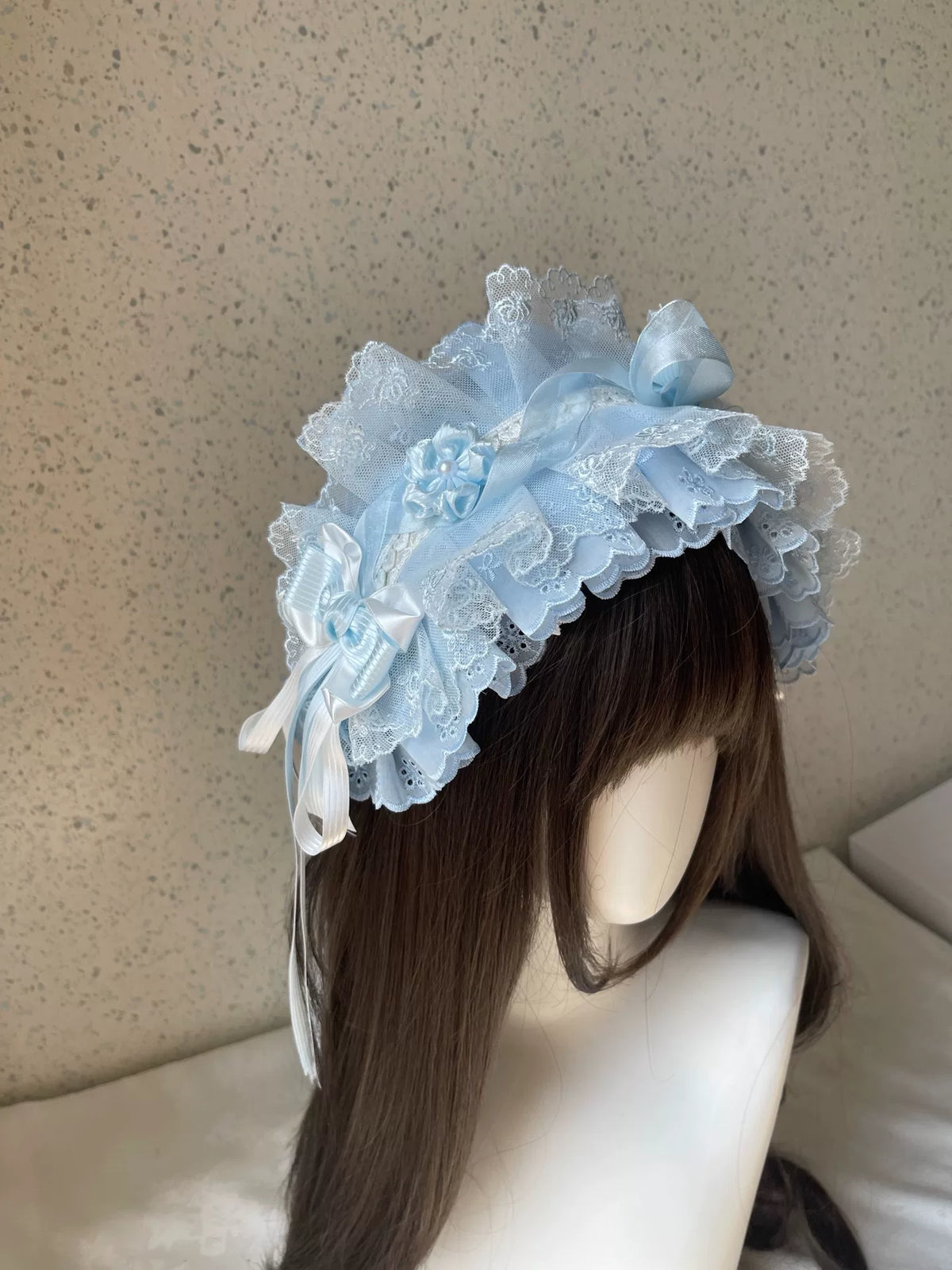 Bandeau Lolita en dentelle et rubans bleu