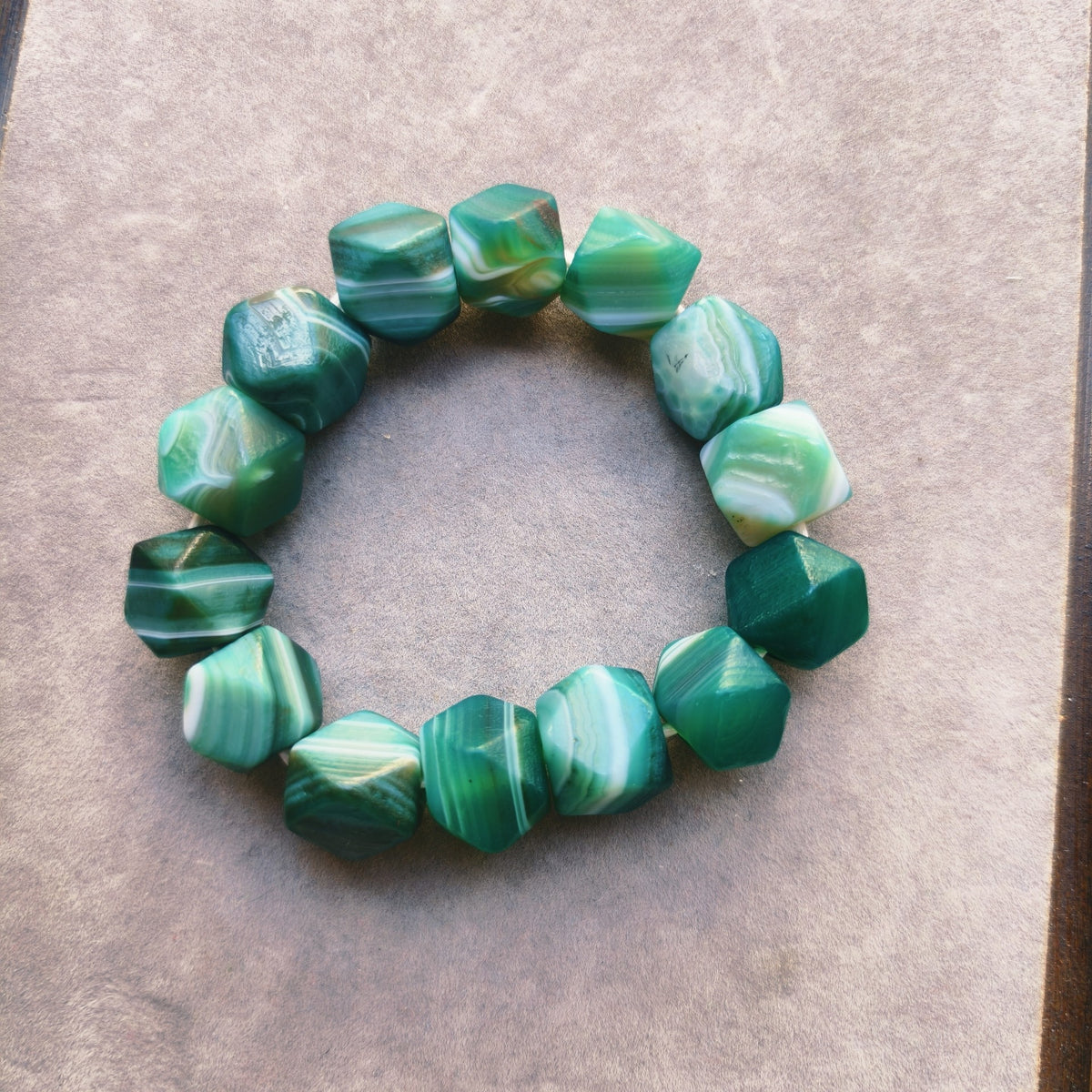 Natural Agate Eight-Sided Bead Bracelet