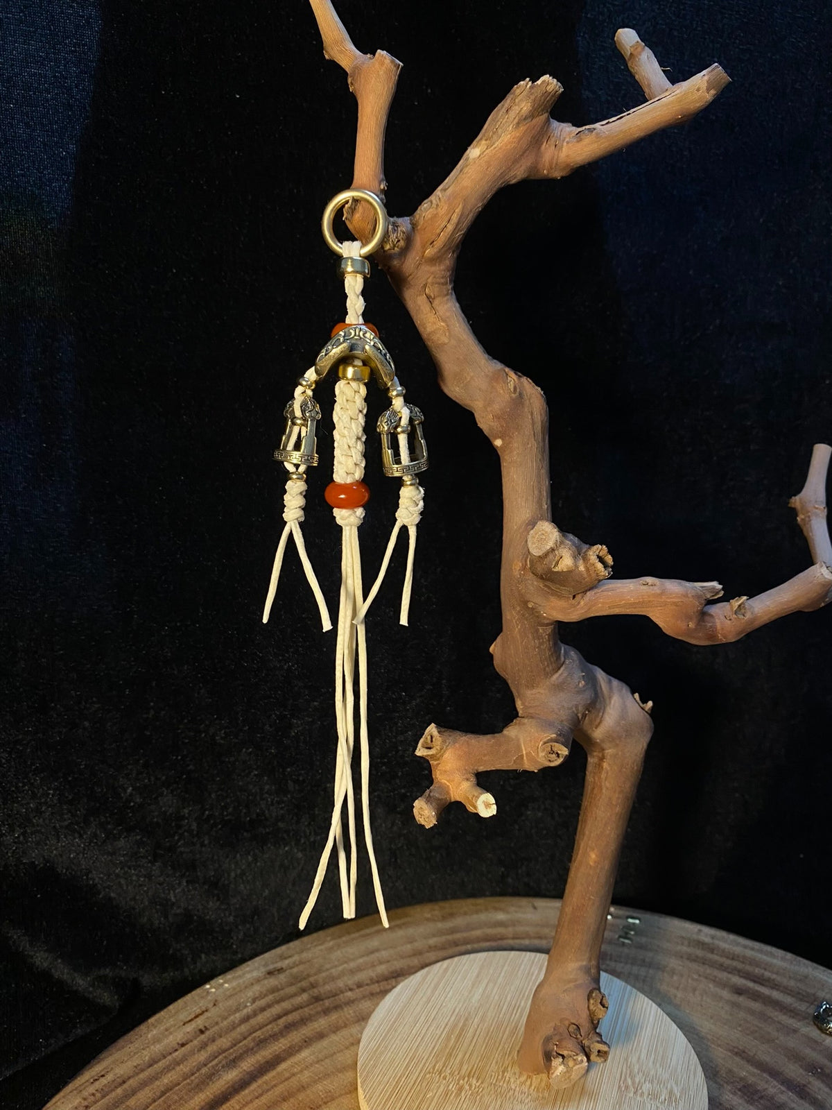 Messing Zadel Beugels Hanger met Schamsvilt