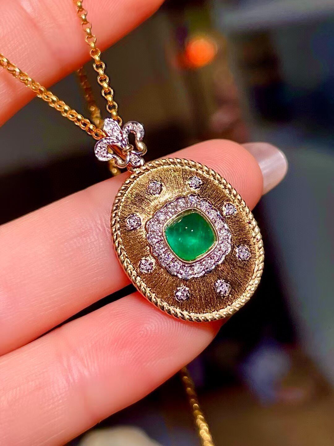 18K Gold Emerald and Diamond Pendant with Cushion-Cut 0.87-Carat Emerald