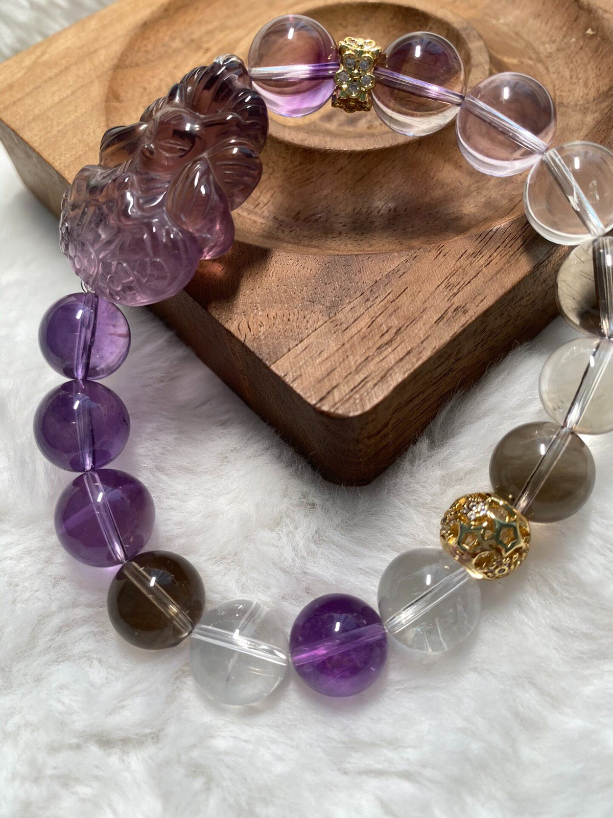 Amethyst Fox Carved Stone Beaded Bracelet
