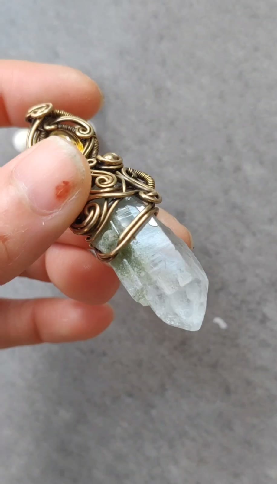 Groene Phantom Kwarts Wire Wrapped Hanger