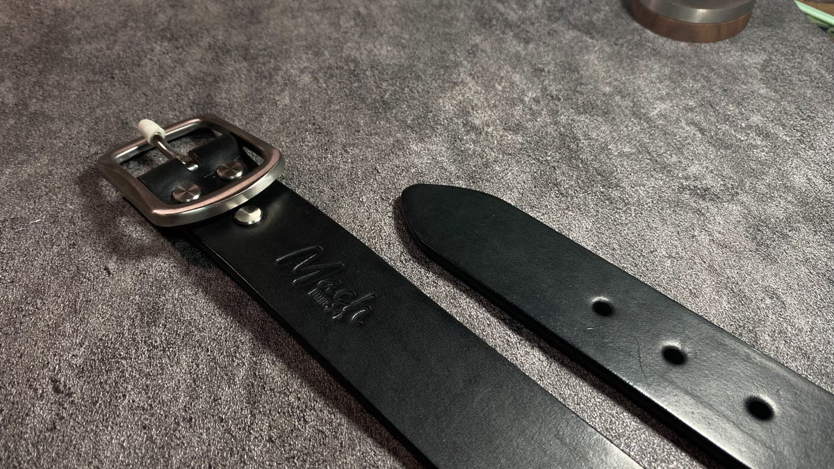 Black Leather Belt Vegetable-Tanned Copper Buckle