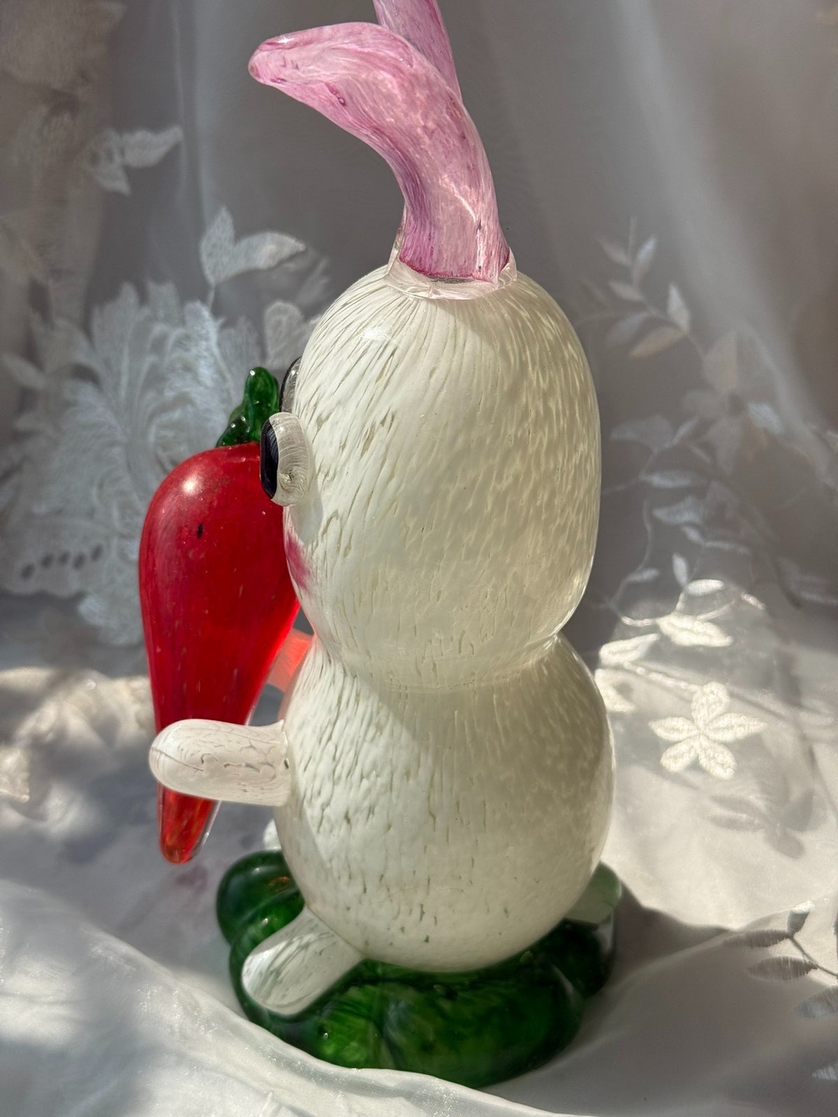 Vintage glasfigurin med hare och morot 24 cm