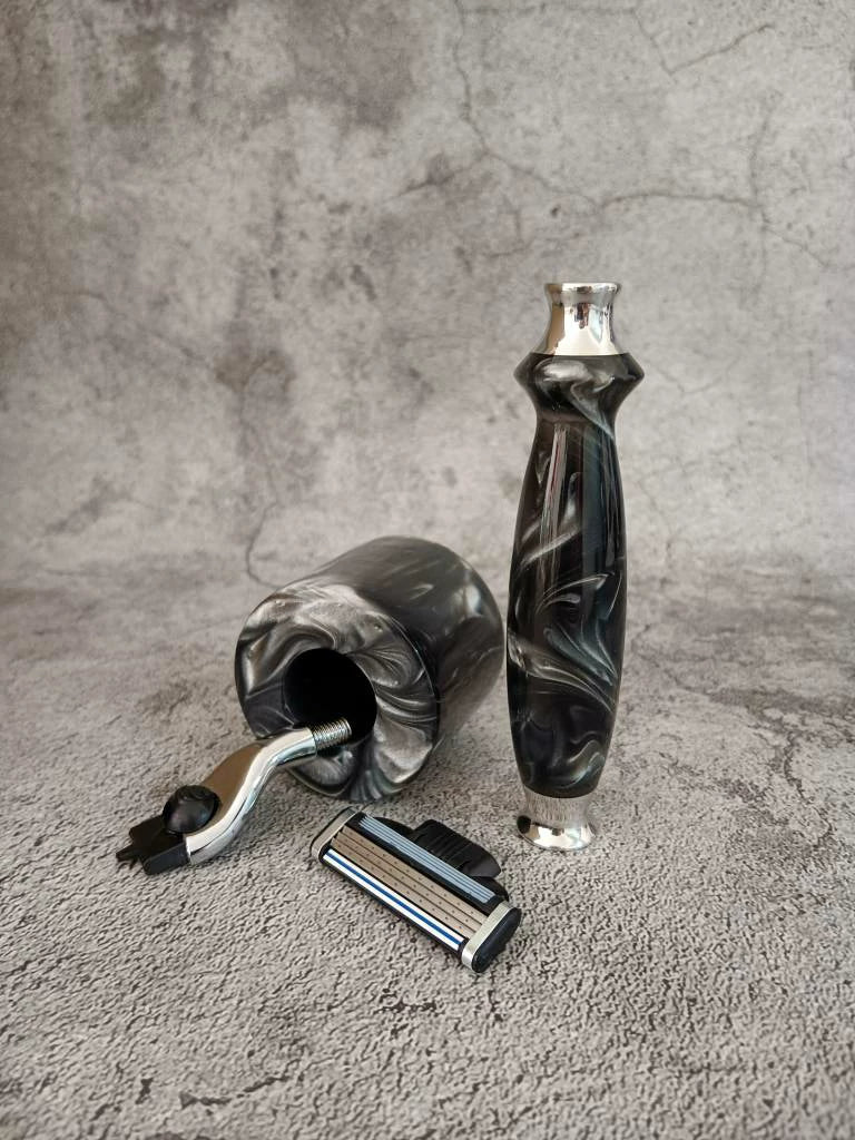 Manual Safety Razor with Alumilite Resin Handle