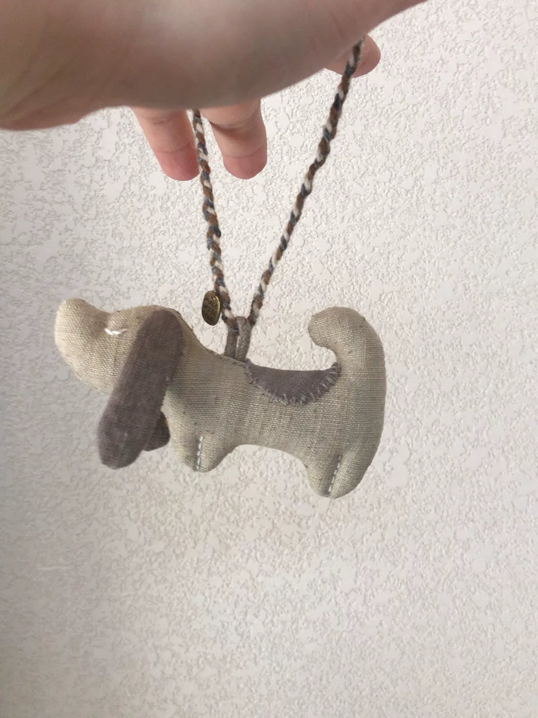 Décoration dachshund en tissu tissé fait main 10,5 cm