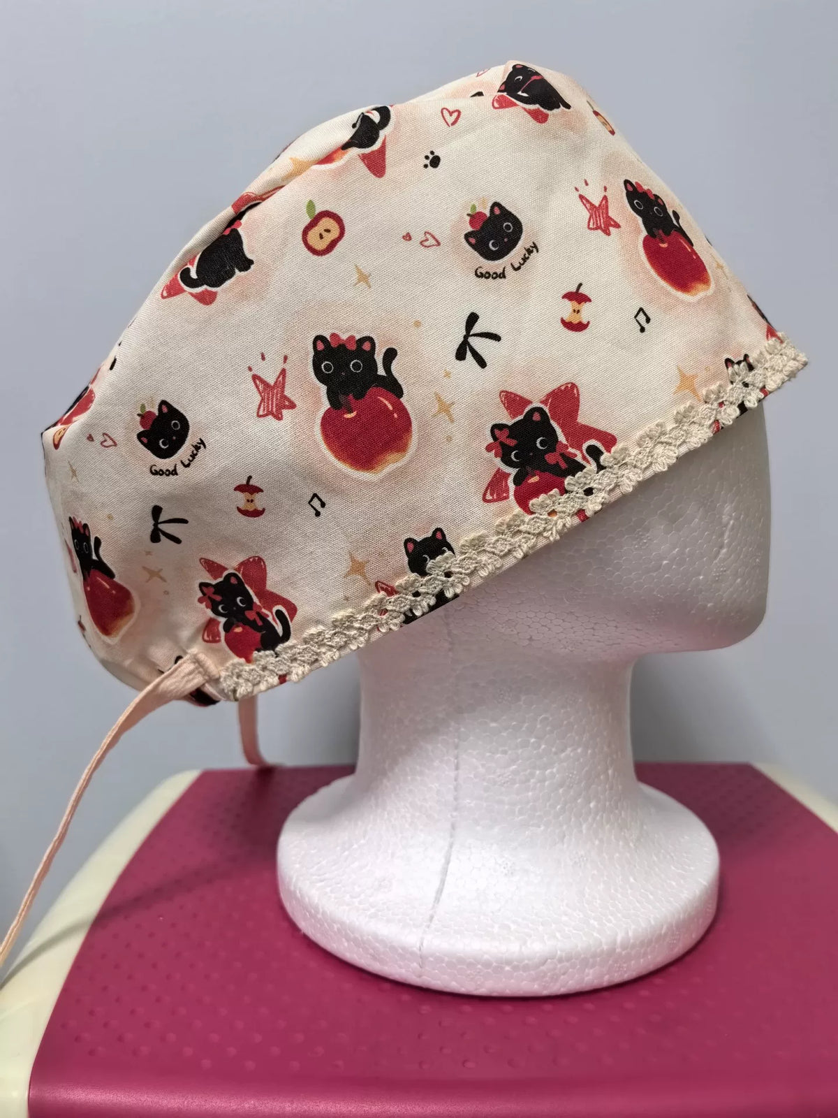 Gorro quirúrgico de algodón con estampado de gato y manzanas