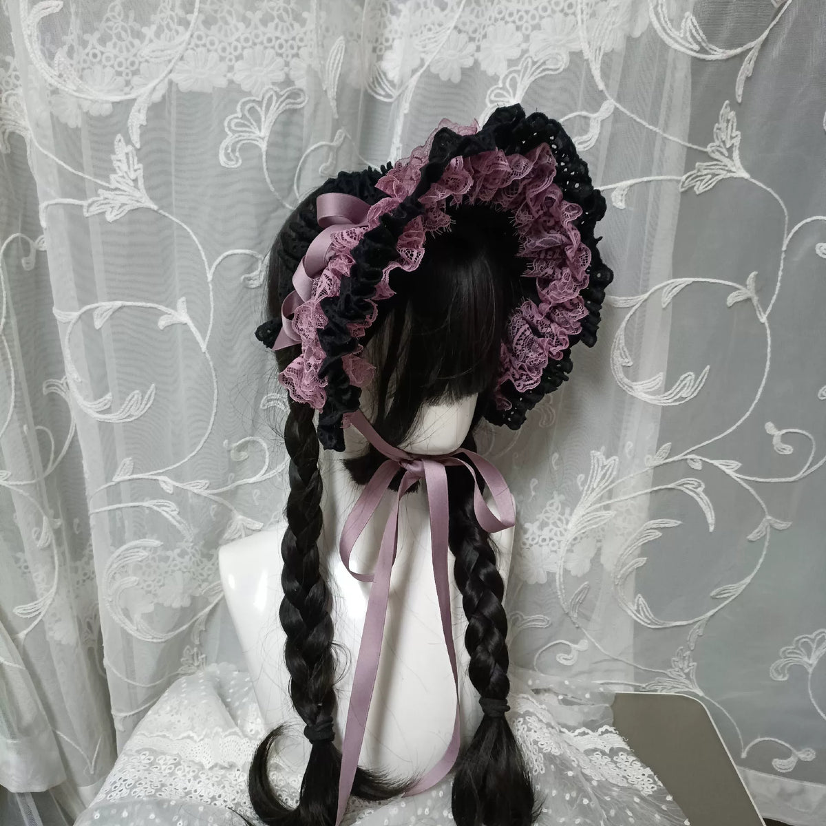 Diadema y gorro de encaje ciruela y negro