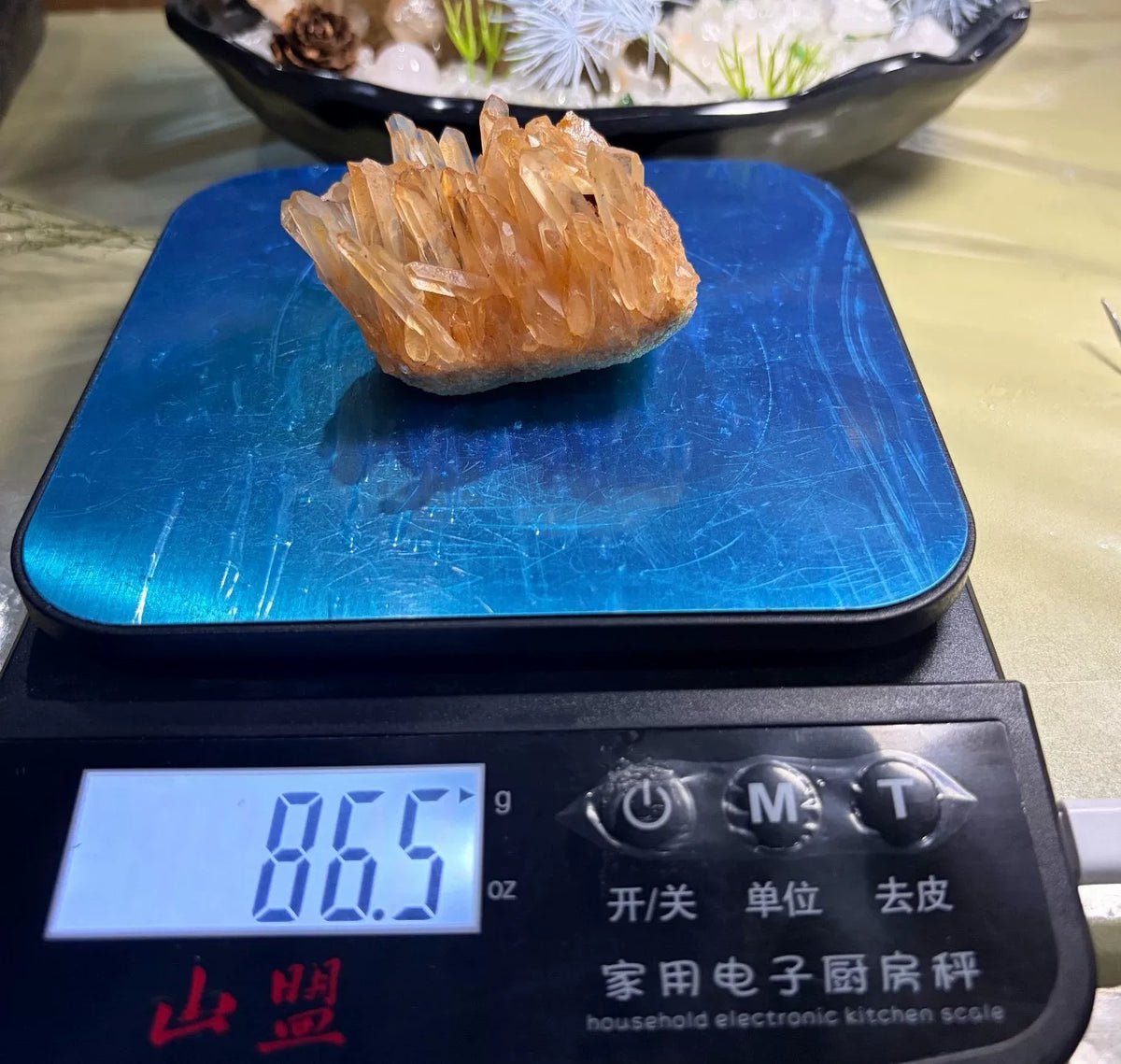 Citrien Kristal Bonsai in Zwarte Schaal