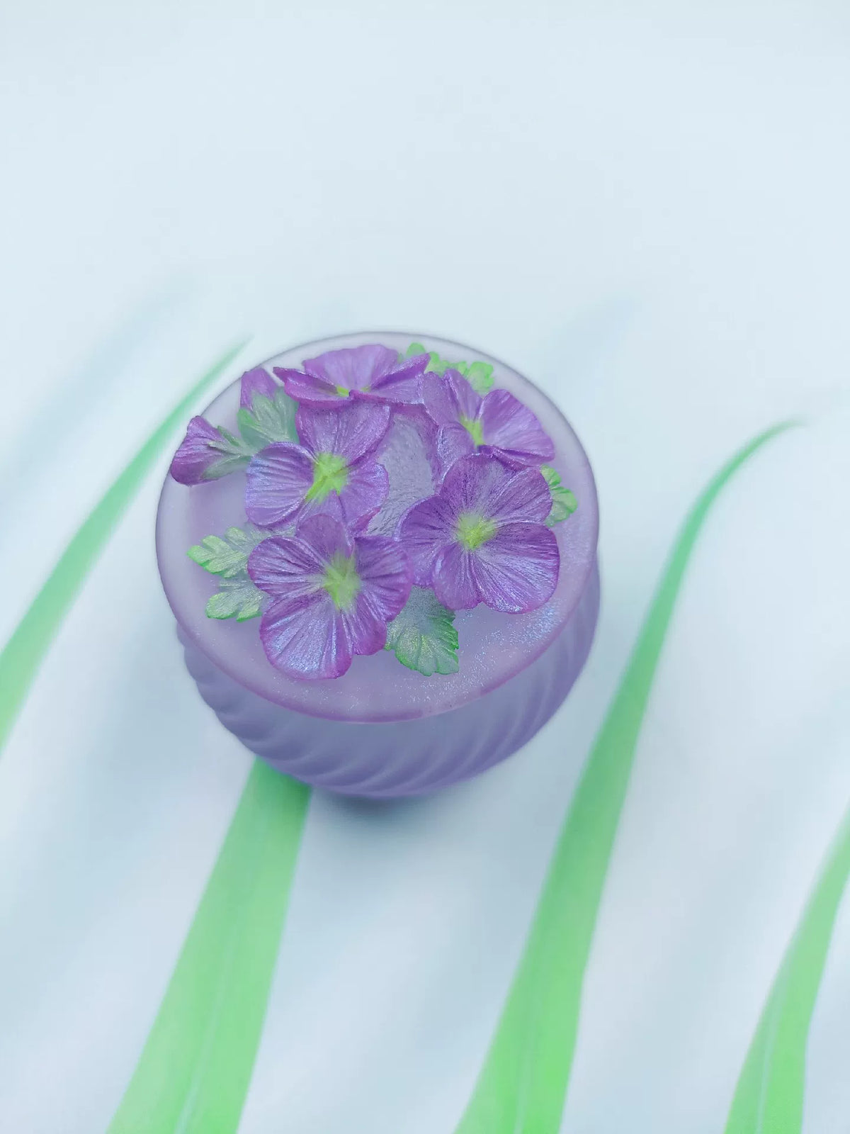 Scatola portaguelli in resina con viola lavanda