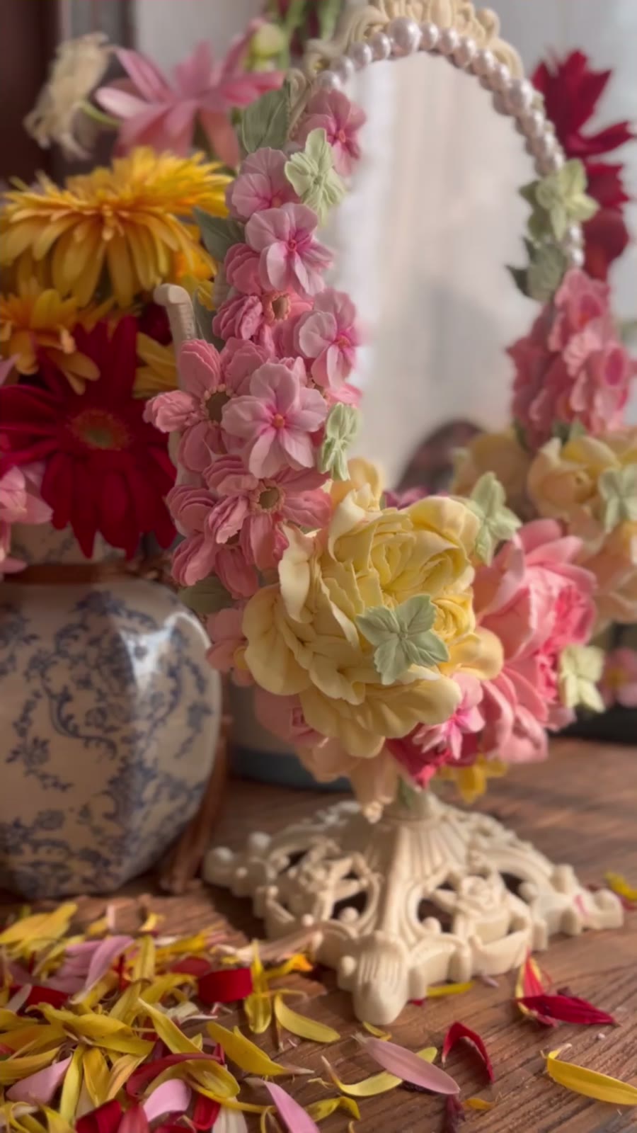 Oval Clay Flower Decor Mirror