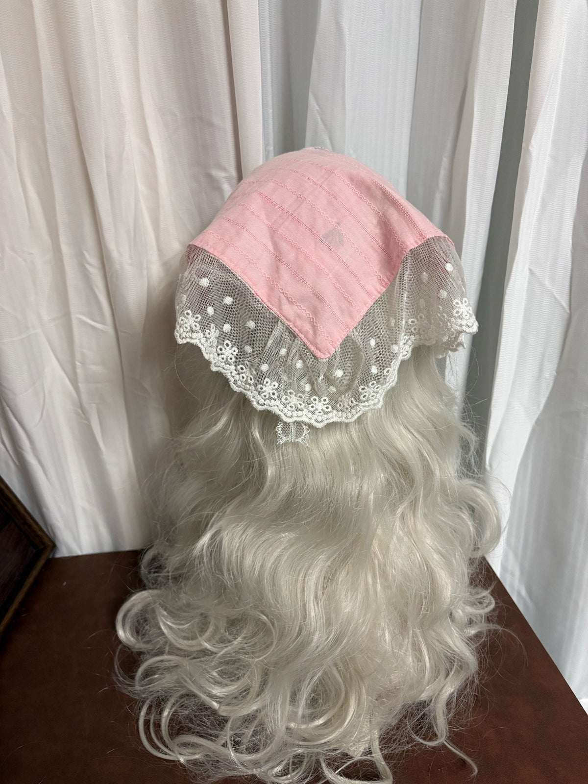 Wendbares Blumen-Spitzen-Kopftuch Bonnet