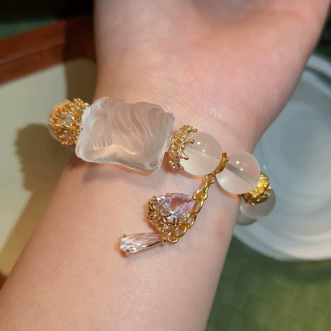 Bracelet renard en cristal blanc laiteux