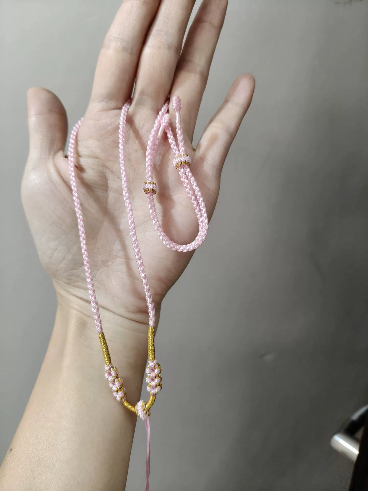 Cordino per collana intrecciato rosa e oro a mano