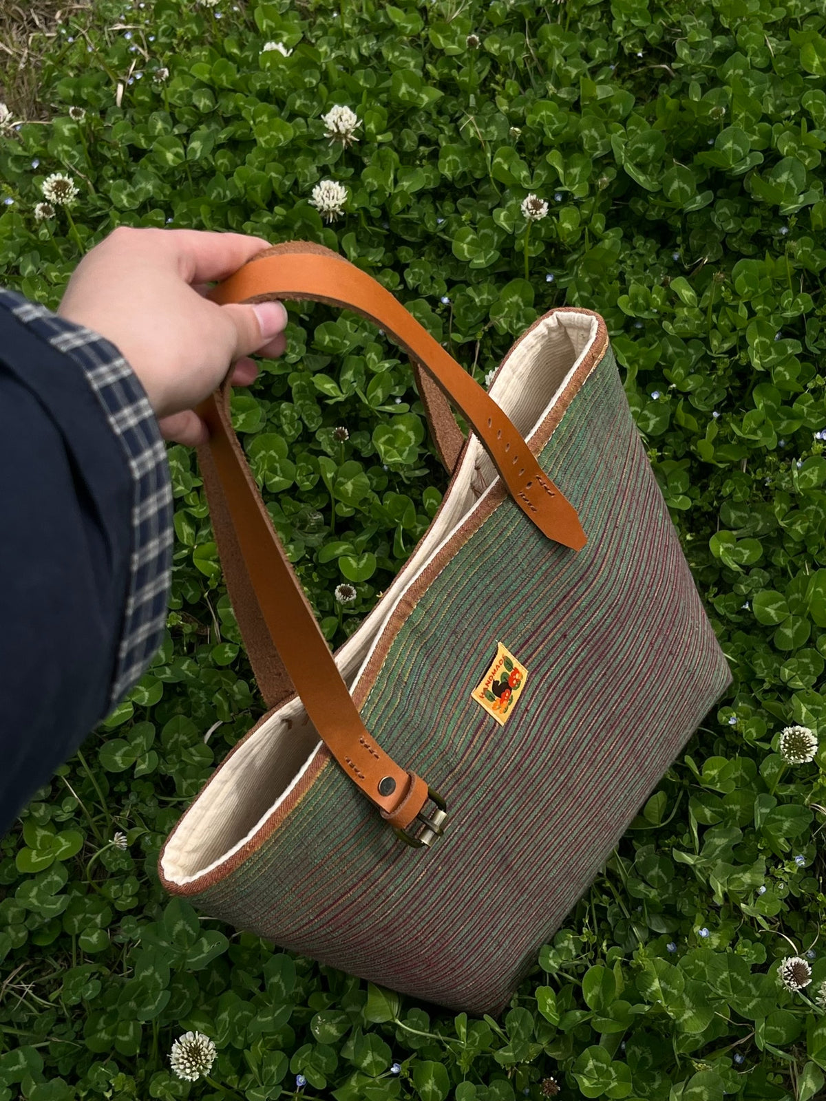 Handgefertigte handgewebte gestifte Stofftasche