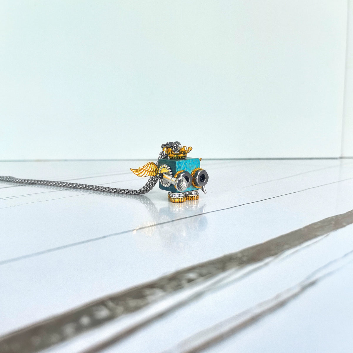 1068138585207 - Image 1
