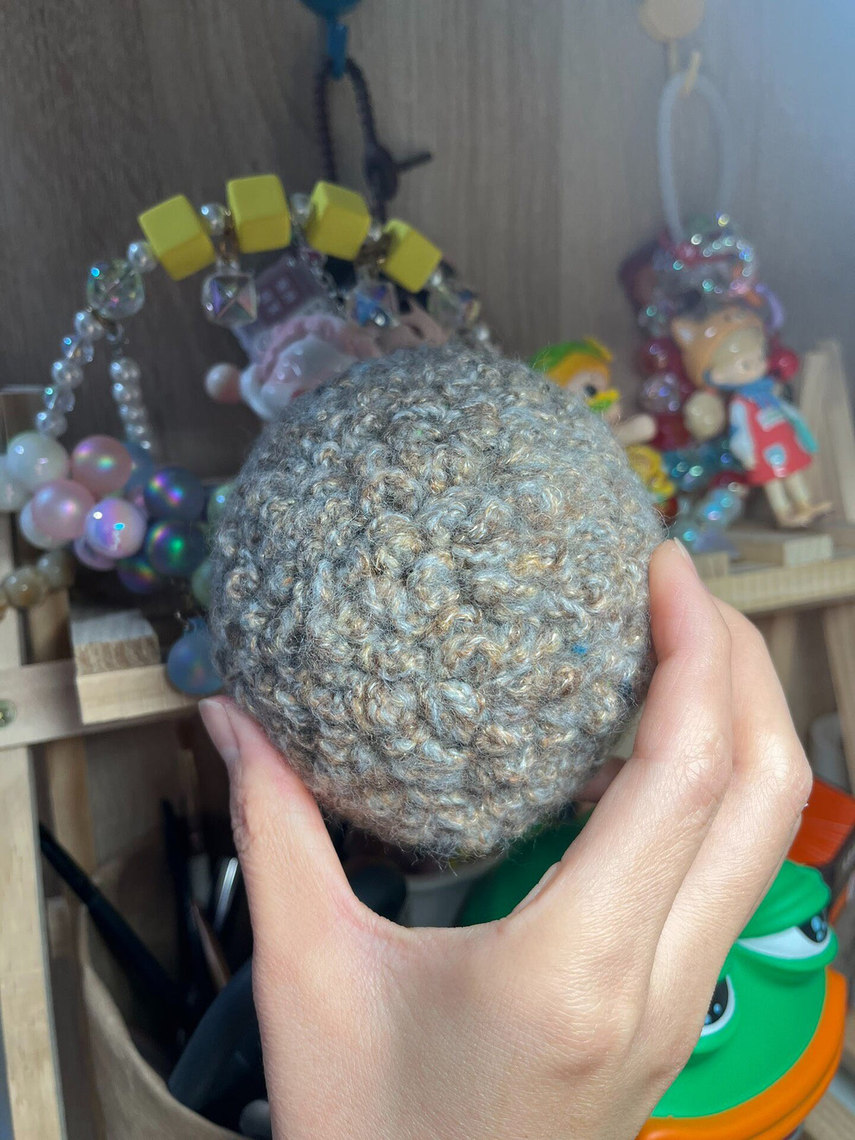 Figura de Ouriço em Croché com Morango