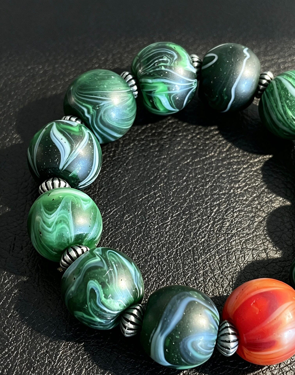 Green Marbled Glass Bead Bracelet