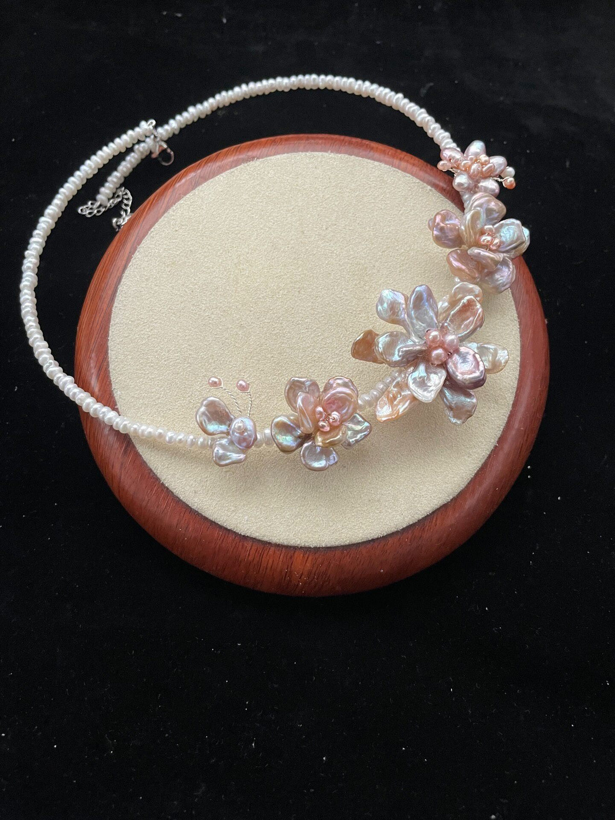 Natural Pearl Floral Baroque Choker