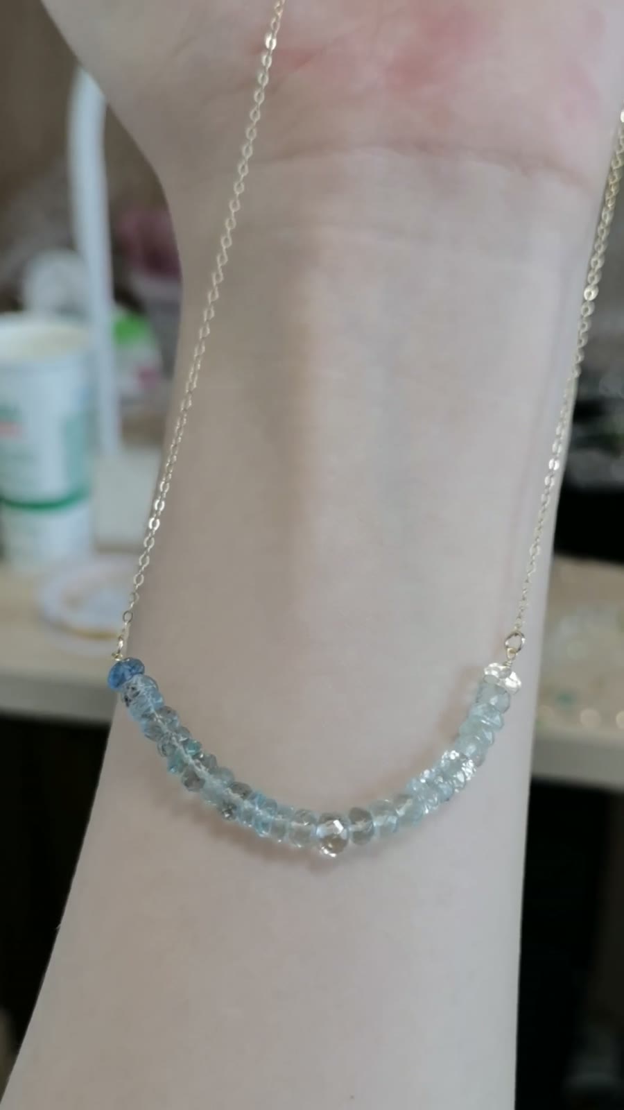 Natürliche Aquamarin-Perlenkette goldgefüllt