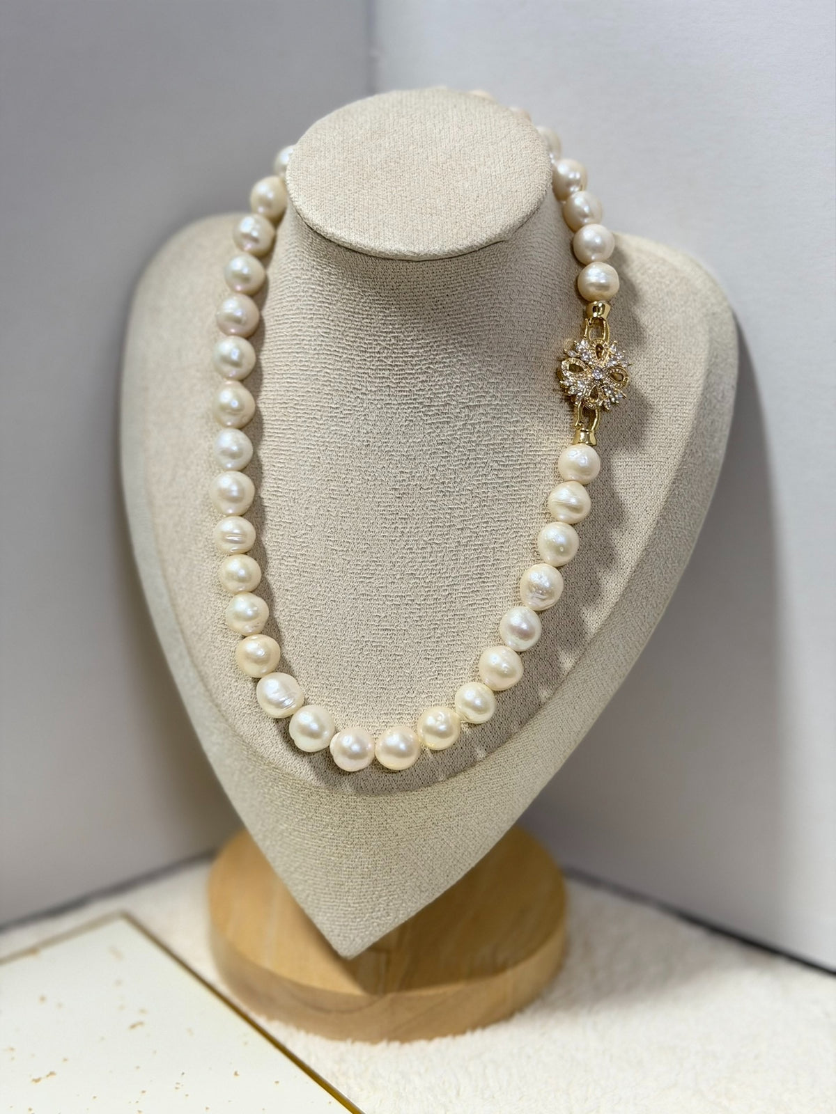 Collier de perles baroque blanc chaud 10mm