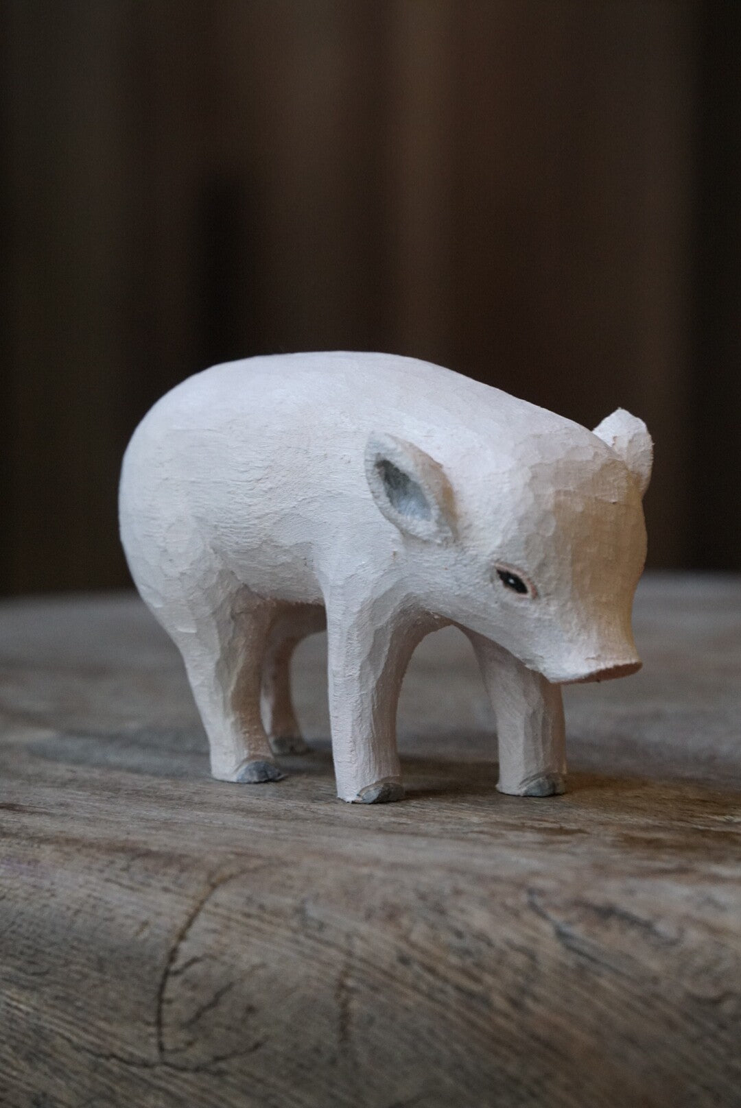 Handgeschnitzte Holzfigur Schwein