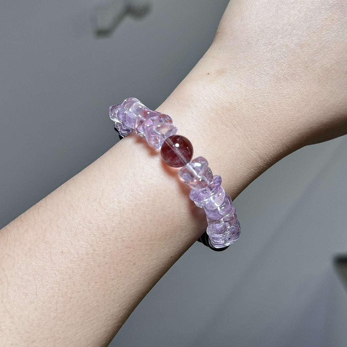 Bracelet en perles améthyste et cristal dragon violet