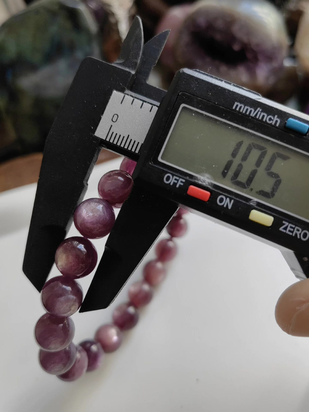Lila Großmutterkrist 10,5 mm Perlenarmband